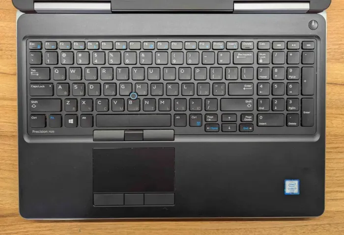 Ноутбук робоча станція Dell Precision 7520 / 15.6" (1920x1080) IPS / Intel Core i7-6820HQ (4 (8) ядра по 2.7 - 3.6 GHz) / 32 GB DDR4 / 480 GB SSD / nVidia Quadro M2200, 4 GB GDDR5, 128-bit / WebCam / Windows 10 б/в - зображення 3