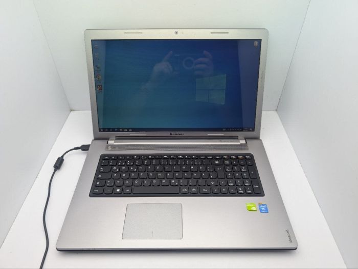 Ноутбук Б-клас Lenovo IdeaPad Z710 / 17.3" (1600x900) TN / Intel Core i5-4200M (2 (4) ядра по 2.5 - 3.1 GHz) / 8 GB DDR3 / 1000 GB HDD / nVidia GeForce GT 740M, 2 GB GDDR3, 64-bit / WebCam / DVD-ROMб/в - зображення 2