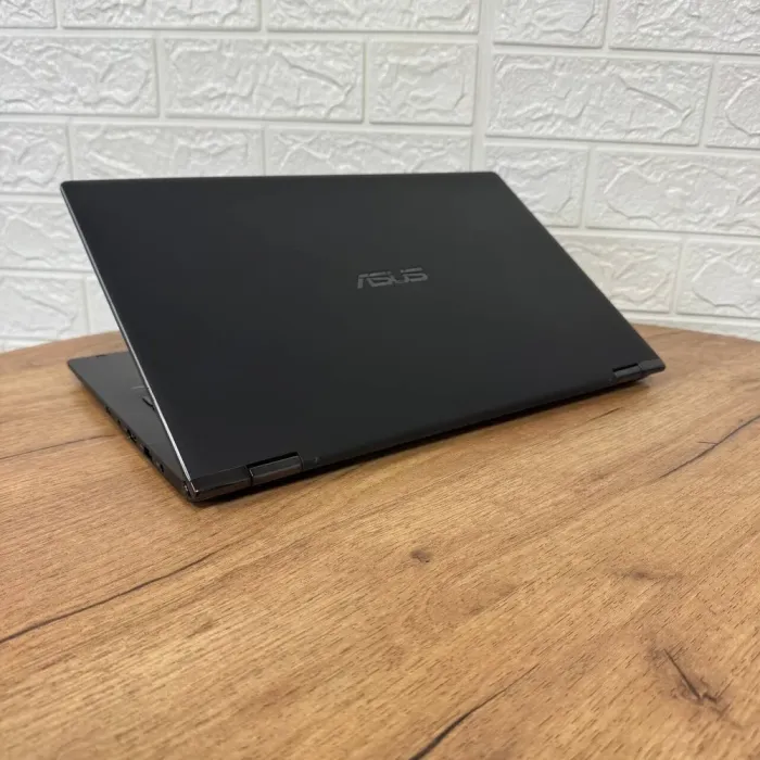 Ультрабук Б-клас Asus ZenBook Q526FA / 15.6" (1920x1080) IPS Touch / Intel Core i7-8550U (4 (8) ядра по 1.8 - 4.0 GHz) / 16 GB DDR4 / 128 GB SSD + 1000 HDD / Intel UHD Graphics 620 / WebCam б/в - зображення 6