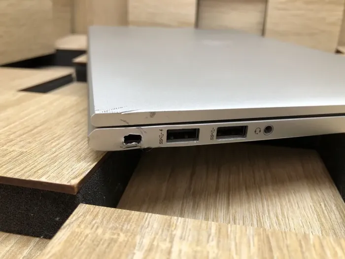 Ультрабук Б-клас HP EliteBook 845 G7 / 14" (1920х1080) IPS / AMD Ryzen 5 Pro 4650U (6 (12) ядер по 2.1 - 4.0 GHz) / 8 GB DDR4 / 256 GB SSD M.2 / AMD Radeon RX Vega 6 Graphics / WebCam / HDMI / Fingerprint б/в - зображення 10