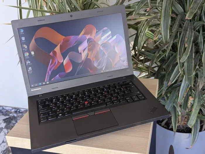 Ноутбук Б-клас Lenovo ThinkPad L450 / 14" (1366x768) TN / Intel Core i3-5005U (2 (4) ядра по 2.0 GHz) / 8 GB DDR3 / 128 GB SSD / Intel HD Graphics 5500 / WebCam / VGA б/в - зображення 5