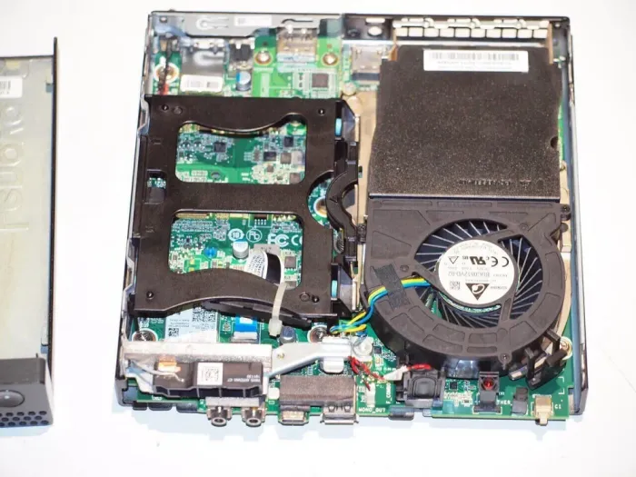 Неттоп Lenovo Thinkcentre m75q-1 USFF / AMD Ryzen 5 3400GE (4 (8) ядер на 3,3 - 4,0 ГГц) / 16 ГБ DDR4 / 512 ГБ SSD / AMD RX Vega 11 / USB 3.1 / Wi-Fi / Блок живлення в комплекті б/в - зображення 10