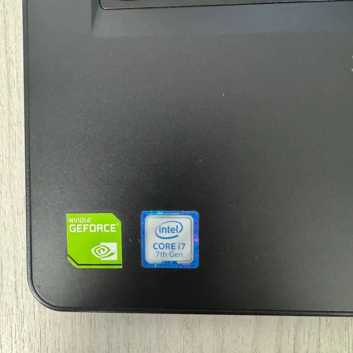 Ноутбук Lenovo ThinkPad E470 / 14" (1920×1080) IPS / Intel Core i7-7500U (2 (4) ядра по 2.7 - 3.5 GHz) / 8 GB DDR4 / 128 GB SSD / nVidia GeForce 940MX, 2 GB GDDR5, 64-bit / WebCam б/в - зображення 3