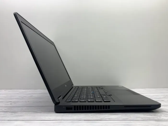 Ноутбук Б-клас Dell Latitude E5470 / 14" (1920x1080) IPS / Intel Core i5-6300U (2 (4) ядра по 2.4 - 3.0 GHz) / 8 GB DDR4 / 240 GB SSD / Intel UHD Graphics 520 / WebCam б/в - зображення 4