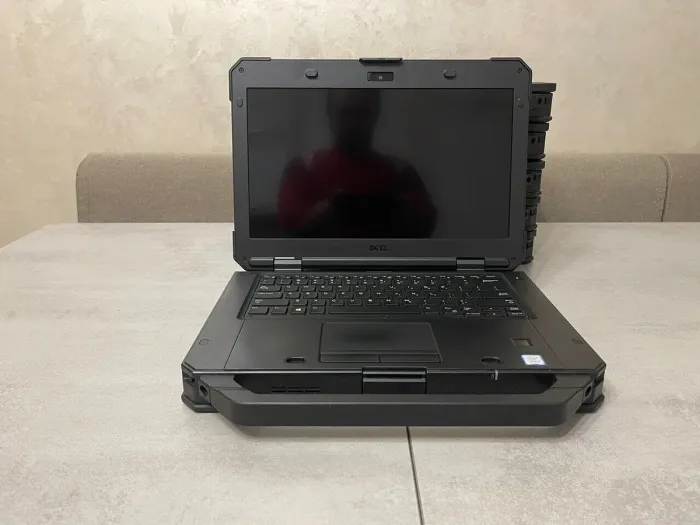 Захищений ноутбук Dell Latitude 5424 Rugged / 14" (1920x1080) IPS Touch / Intel Core i5-8350U (4 (8) ядра по 1.7 - 3.6 GHz) / 16 GB DDR4 / 256 GB SSD M.2 / Intel UHD Graphics 620 / WebCam / Fingerprint / Стилус б/в - зображення 3