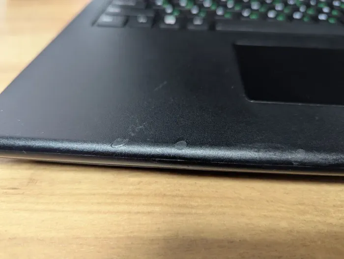 Ноутбук Б-клас Dell Inspiron 15 3000 / 15.6" (1366x768) TN / Intel Core i3-4005U (2 (4) ядра по 1.7 GHz) / 8 GB DDR3 / 128 GB SSD / Intel HD Graphics 4400 / WebCam б/в - зображення 3