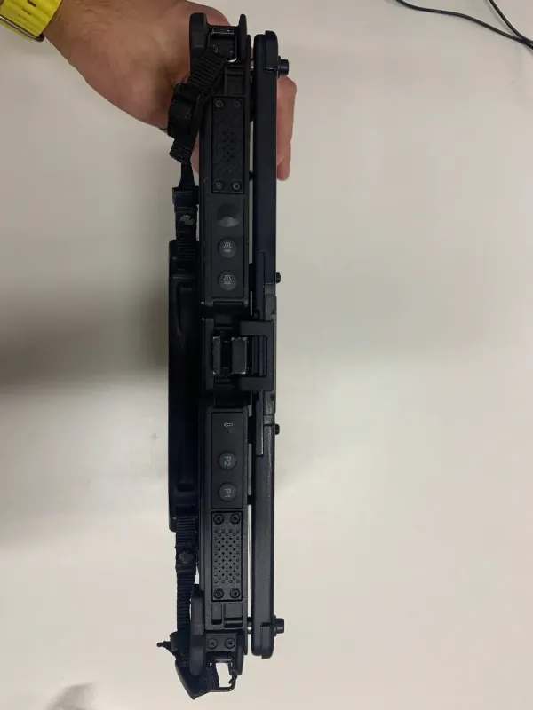 Захищений ноутбук трансформер Getac V110 / 12" IPS / Intel Core i5-6200U (2(4) ядра по 2.4-3 GHz) / 8GB DDR4 / 128GB SSD / HD Graphics 520 / WebCam / Win 10 Pro  б/в - зображення 8