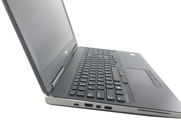 Мобільна робоча станція Dell Precision 7720 / 17.3" (1920x1080) IPS / Intel Core i7-6820HQ (4 (8) ядра по 2.7 - 3.6 GHz) / 16 GB DDR4 / 240 GB SSD / nVidia Quadro P3000, 6 GB GDDR5, 192-bit б/в - зображення 3