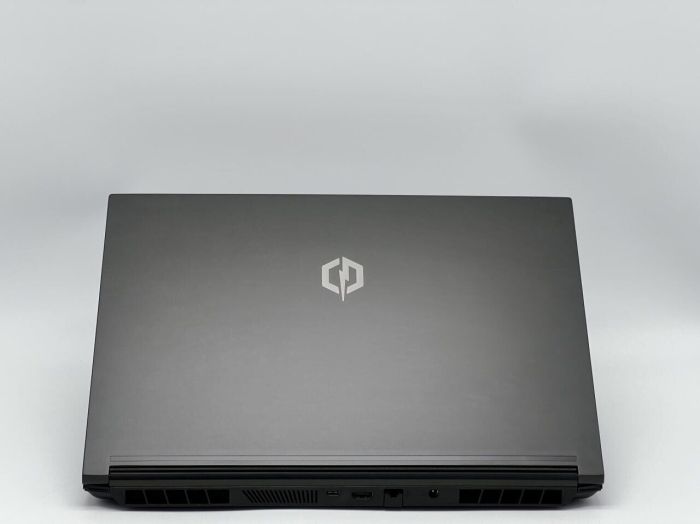 Ігровий ноутбук CyberPowerPC Tracer V EDGE PRO I 15X GM5TG7W / 15.6" (2560x1440) IPS / Intel Core i7-11800H (8 (16) ядер по 2,3 - 4,6 ГГц) / 16 ГБ DDR4 / 960 ГБ SSD / nVidia GeForce RTX 3070, 8 ГБ GDDR6, 256-біт / WebCam б/в - изображение 5