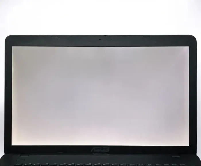 Ноутбук Asus X751L / 17.3" (1600х900) TN / Intel Core i3-5010U (2 (4) ядра по 2.1 GHz) / 4 GB DDR3 / 500 GB HDD / Intel HD Graphics 5500 / WebCam / АКБ не тримає б/в - зображення 9