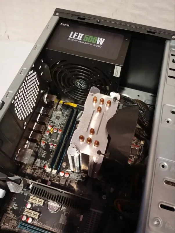 ПК Б-клас GameMax ET-209-NP-2U3 Tower / Intel Xeon E5-1650 v2 (6 (12) ядер по 3.5 - 3.9 GHz) / 16 GB DDR3 / 240 GB SSD / nVidia GeForce GT 710, 2 GB GDDR3, 64-bit / 500W б/в - зображення 7