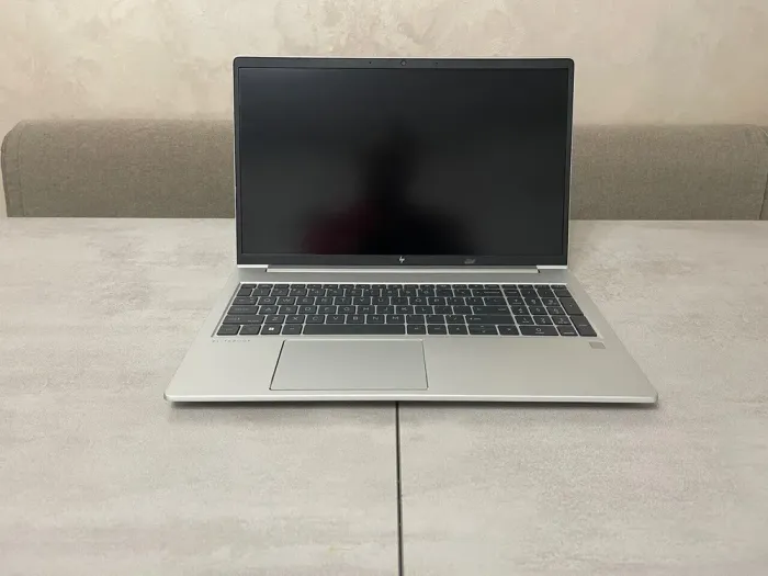 Ультрабук HP EliteBook 650 G9 / 15.6" (1920x1080) IPS / Intel Core i5-1245U (10 (12) ядер 3.3 - 4.4 GHz) / 16 GB DDR4 / 256 GB SSD M.2 / Intel Iris Xe Graphics / WebCam б/в - зображення 3