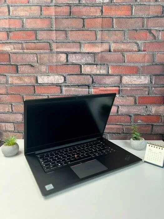 Мобільна робоча станція Lenovo ThinkPad P1 Gen 3 / 15.6" (1920x1080) IPS / Intel Core i7-10850H (6 (12) ядер по 2.7 - 5.1 GHz) / 16 GB DDR4 / 512 GB SSD M.2 / nVidia Quadro T2000, 4 GB GDDR5, 128-bit / WebCam / Win 10 Pro б/в - зображення 8