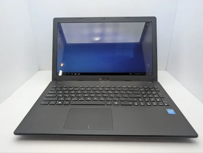 Ноутбук Asus R512M / 15.6" (1366x768) TN / Intel Celeron N2830 (2 ядра по 2.16 - 2.41 GHz) / 8 GB DDR3 / 128 GB SSD / Intel HD Graphics / WebCam б/в - зображення 2