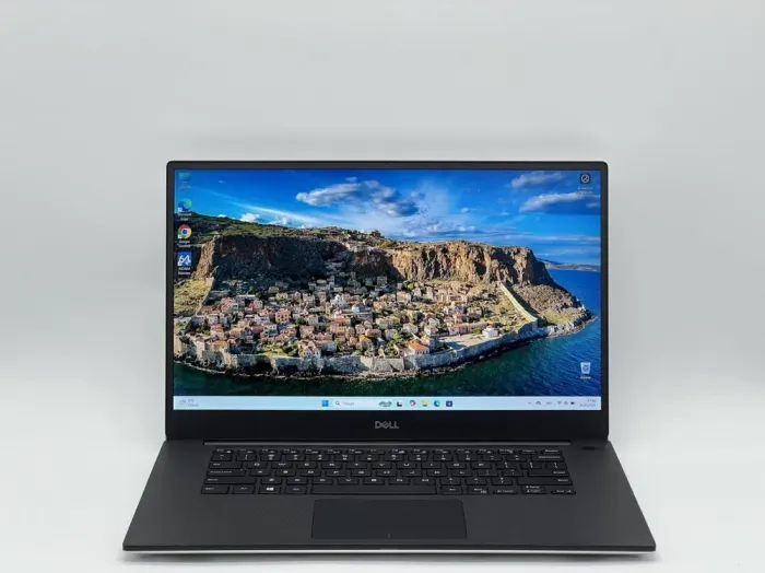 Мобільна робоча станція Dell Precision 5540 / 15.6" (1920x1080) IPS / Intel Core i7-9850H (6 (12) ядер по 2.6 - 4.6 GHz) / 16 GB DDR4 / 240 GB SSD / nVidia Quadro T1000, 4 GB GDDR5, 128-bit / WebCam б/в - зображення 2