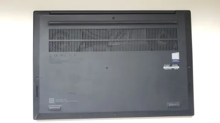 Мобільна робоча станція Lenovo ThinkPad P1 Gen 3 / 15.6" (3840x2160) IPS Touch / Intel Xeon W-10855M (6 (12) ядер по 2.8 - 5.1 GHz) / 32 GB DDR4 / 256 GB SSD + 1000 GB SSD / nVidia Quadro T2000 Max-Q, 4 GB GDDR5, 128-bit / WebCam б/в - зображення 7