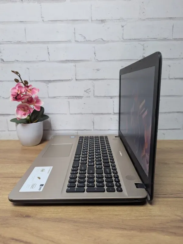 Ноутбук Б-клас Asus VivoBook X541U / 15.6" (1366x768) TN / Intel Core i3-6006U (2 (4) ядра по 2.0 GHz) / 8 GB DDR3 / 128 GB SSD / Intel HD Graphics 520 / WebCam б/в - зображення 6