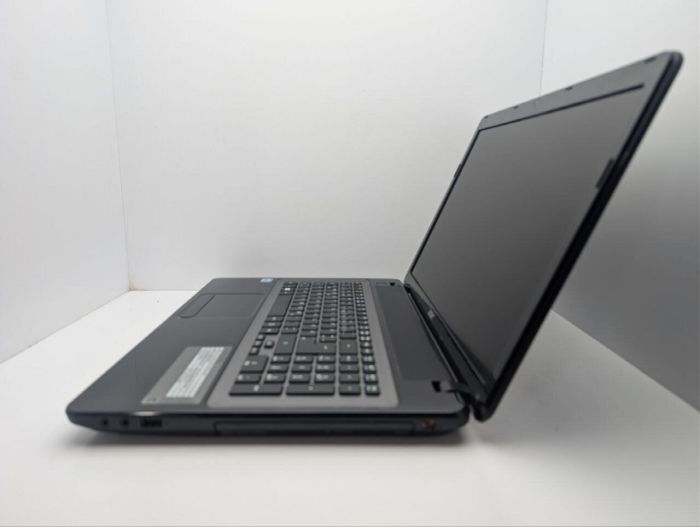 Ноутбук Acer TravelMate P273 / 17.3" (1600x900) TN / Intel Core i3-3120M (2 (4) ядра по 2.5 GHz) / 6 GB DDR3 / 750 GB HDD / Intel HD Graphics 4000 / WebCam б/в - зображення 5