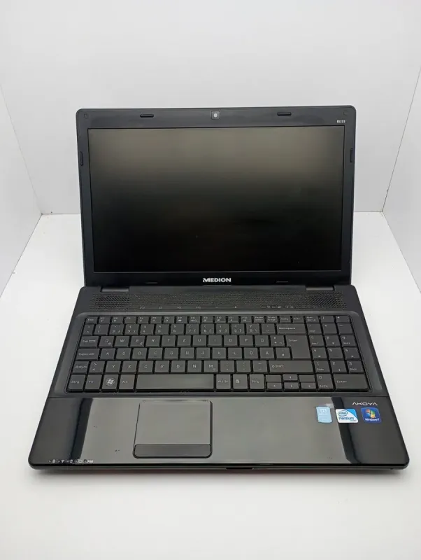 Ноутбук Acer Medion / 15.6" (1366x768) TN / Intel Core i5-480M (2 (4) ядра по 2.66 - 2.93 GHz) / 6 GB DDR3 / 320 GB HDD / Intel HD Graphics / WebCam / АКБ не тримає б/в - зображення 2