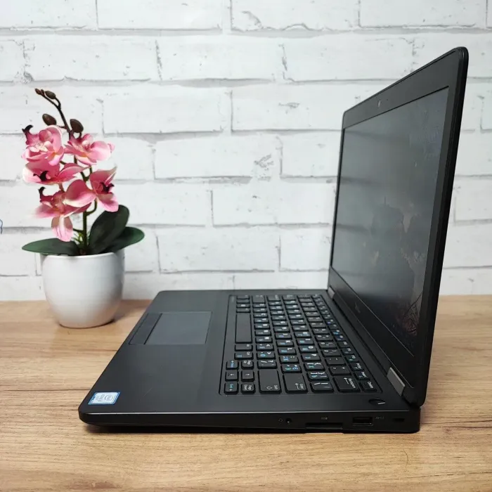 Ультрабук Dell Latitude E5470 / 14" (1366x768) TN / Intel Core i5-6200U (2 (4) ядра по 2.3 - 2.8 GHz) / 8 GB DDR4 / 128 GB SSD / Intel HD Graphics 520 / WebCam б/в - зображення 3