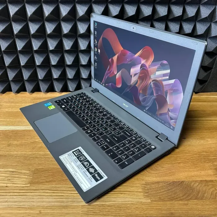 Ноутбук Б-клас Acer Aspire E5-573 / 15.6" (1366x768) TN / Intel Core i5-5200U (2 (4) ядра по 2.2 - 2.7 GHz) / 8 GB DDR3 / 256 GB SSD / nVidia GeForce 940M, 4 GB GDDR3, 64-bit / WebCam / DVD-ROM б/в - зображення 7