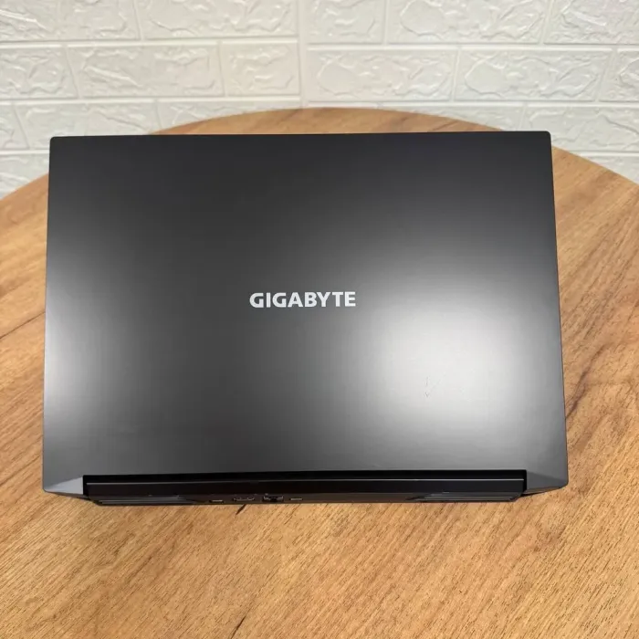 Ігровий ноутбук Б-клас Gigabyte A5 K1 / 15.6" (1920x1080) IPS / AMD Ryzen 5 5600H (6 (12) ядер 3.3 - 4.2 GHz) / 16 GB DDR4 / 512 GB SSD / nVidia GeForce RTX 3060, 6 GB GDDR6, 192-bit / WebCam б/в - зображення 3