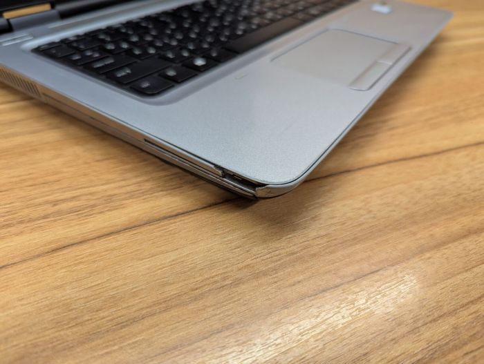 Ноутбук Б-клас HP ProBook 640 G2 / 14" (1920x1080) IPS / Intel Core i7-6600U (2 (4) ядра по 2.6 - 3.4 GHz) / 8 GB DDR4 / 500 GB HDD / Intel HD Graphics 520 / WebCam / Fingerprint / Windows 10 б/в - зображення 3