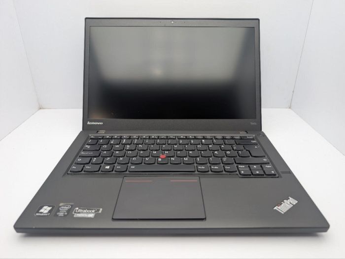 Ноутбук Lenovo ThinkPad T440s / 14" (1600x900) TN / Intel Core i5-4300U (2 (4) ядра по 1.9 - 2.9 GHz) / 8 GB DDR3 / 120 GB SSD / Intel HD Graphics 4400 / WebCam б/в - изображение 3