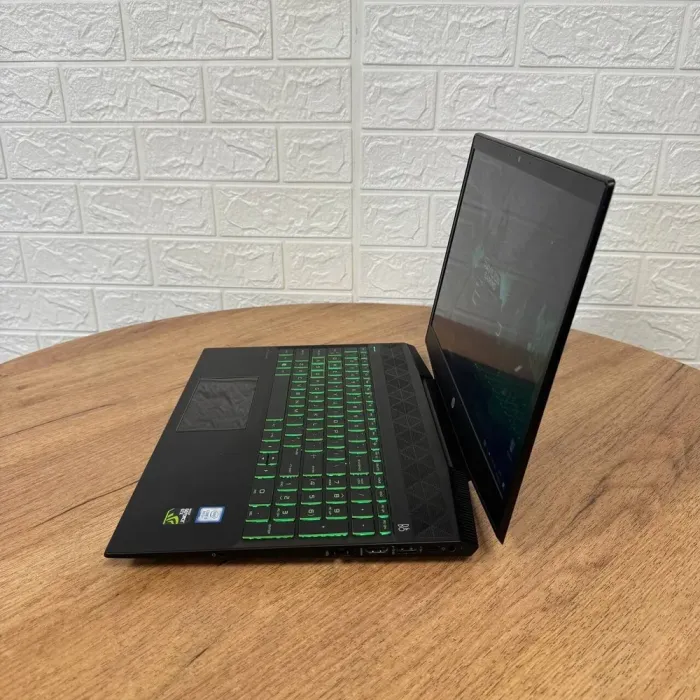 Ігровий ноутбук HP Pavilion Gaming 15-cx0056wm / 15.6" (1920x1080) IPS / Intel Core i5-8300H (4 (8) ядра по 2.3 - 4.0 GHz) / 16 GB DDR4 / 512 GB SSD / nVidia GeForce GTX 1050 Ti, 4 GB GDDR5, 128-bit / WebCam б/в - зображення 5