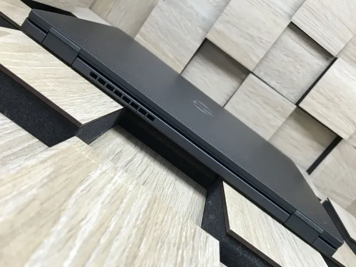 Ультрабук Б-клас Dell Latitude 7410 / 14" (1920x1080) IPS / Intel Core i5-10210U (4 (8) ядра по 1.6 - 4.2 GHz) / 8 GB DDR4 / 256 GB SSD M.2 / Intel UHD Graphics / WebCam / Windows 10 б/в - зображення 7