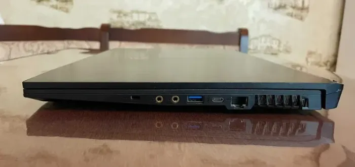 Ігровий ноутбук MSI GF75 Thin 10SC / 17.3" (1920x1080) IPS / Intel Core i5-10300H (4 (8) ядра по 2.5 - 4.5 GHz) / 16 GB DDR4 / 512 GB SSD / nVidia GeForce GTX 1650 Ti, 4 GB GDDR6, 128-bit / WebCam б/в - зображення 8