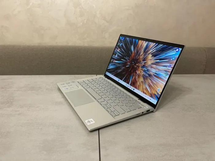 Ноутбук-трансформер Dell Inspiron 7300 2-in-1 / 13.3" (1920x1080) IPS Touch / Intel Core i5-10210U (4 (8) ядер по 1.6 - 4.2 GHz) / 8 GB DDR4 / 32 GB SSD M.2 + 512 GB SSD M.2 / Intel UHD Graphics / WebCam б/в - зображення 7