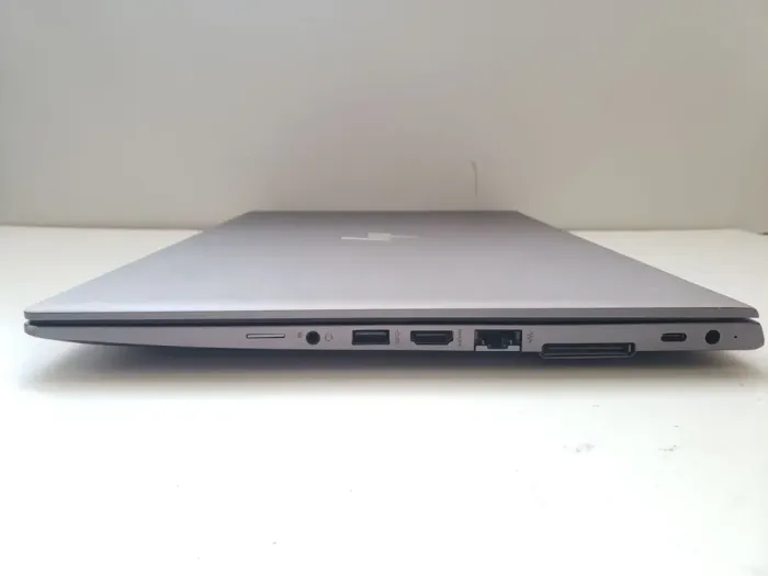 Мобільна робоча станція HP Zbook 15u G6 / 15.6" (1920x1080) IPS / Intel Core i7-8665U (4 (8) ядра по 1.9 - 4.8 GHz) / 16 GB DDR4 / 512 GB SSD / AMD Radeon Pro WX 3200, 4 GB GDDR5, 128-bit / WebCam / Win 11 Pro б/в - зображення 4