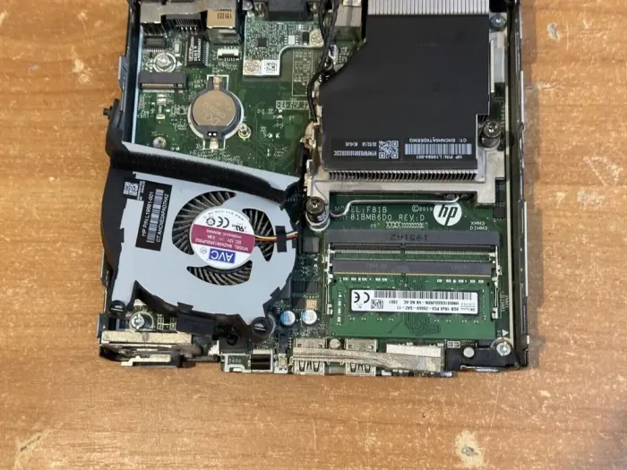 Неттоп HP ProDesk 600 G5 Mini USFF / Intel Core i5-9500T (6 ядер по 2.2 - 3.7 GHz) / 8 GB DDR4 / 120 GB SSD M.2 / Intel UHD Graphics 630 / USB 3.1 / DisplayPort + Блок живлення б/в - зображення 7