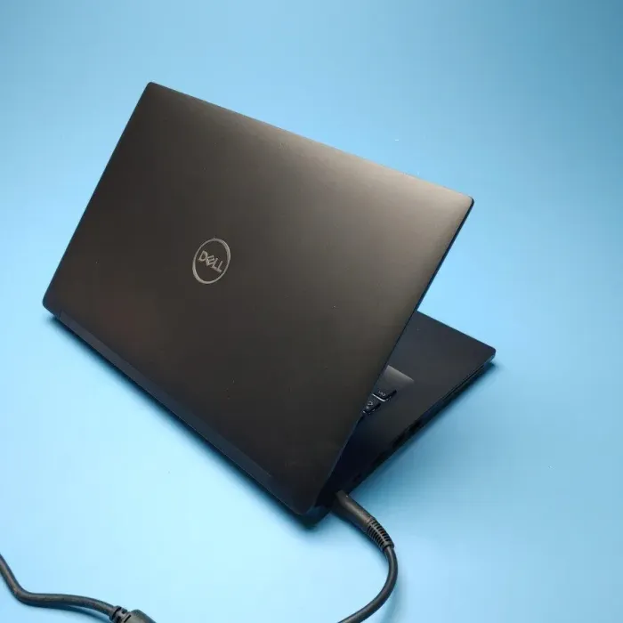 Ультрабук Б-клас Dell Latitude 7490 / 14" (1920x1080) IPS / Intel Core i7-8650U (4 (8) ядра по 1.9 - 4.2 GHz) / 8 GB DDR4 / 256 GB SSD / Intel UHD Graphics 620 / WebCam / Win 10 Pro б/в - зображення 5