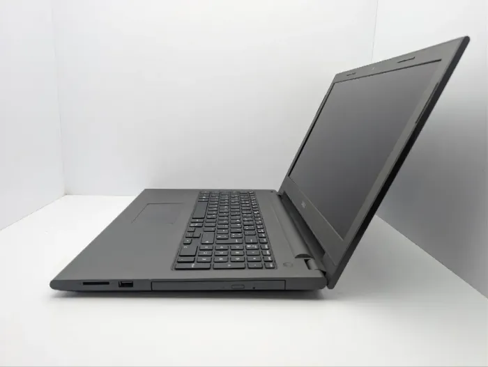 Ноутбук Dell Vostro 15 3539 / 15.6" (1366x768) TN / Intel Core i5-5200U (2 (4) ядра по 2.2 - 2.7 GHz) / 8 GB DDR3 / 128 GB SSD / Intel HD Graphics 5500 / WebCam / DVD-ROM б/в - зображення 5