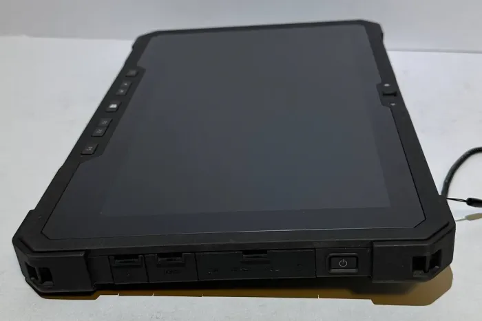 Захищений планшет Dell Latitude 7212 Rugged Extreme / 11,6'' (1920x1080) IPS / Intel Core i5-7300U (2 (4) ядра по 2,6 - 3,5 ГГц) / 8 ГБ DDR3 / 256 ГБ SSD / Intel HD Graphics 620 / WebCam б/в - зображення 5