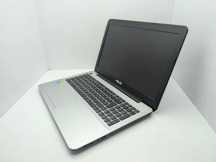 Ноутбук Asus X555 / 15.6" (1920x1080) TN / Intel Core i5-5200U (2 (4) ядра по 2.2 - 2.7 GHz) / 8 GB DDR3 / 240 GB SSD / nVidia GeForce 840M, 2 GB DDR3, 64-bit / WebCam б/в - зображення 4