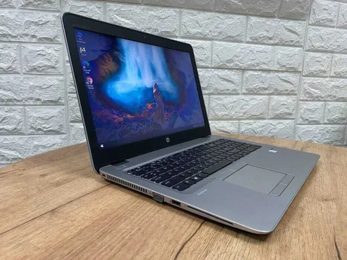 Ноутбук Б-клас HP EliteBook 850 G3 / 15.6" (1920x1080) TN / Intel Core i7-6600U (2 (4) ядра по 2.6 - 3.4 GHz) / 8 GB DDR4 / 256 GB SSD M.2 / Intel HD Graphics 520 / WebCam / VGA б/в - зображення 5