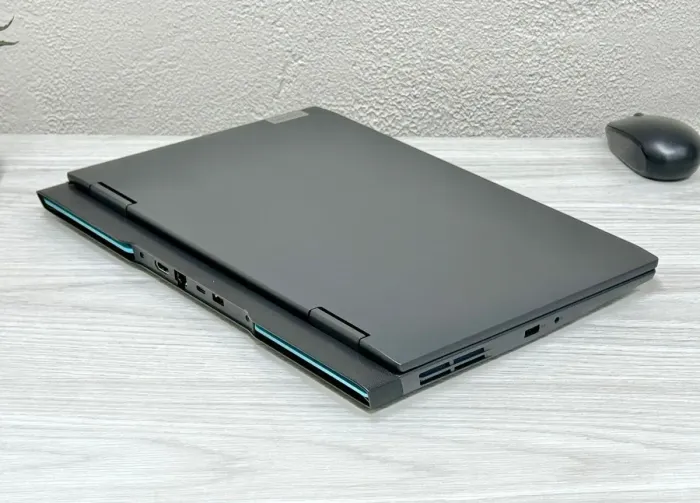 Ігровий ноутбук Lenovo IdeaPad Gaming 3 15ARH7 / 15.6" (1920x1080) IPS / AMD Ryzen 5 6600H (6 (12) ядер по 3.3 - 4.5 GHz) / 16 GB DDR5 / 1000 GB SSD M.2 / nVidia GeForce RTX 3050, 4 GB GDDR6, 128-bit / WebCam / Win 11 Home б/в - зображення 5