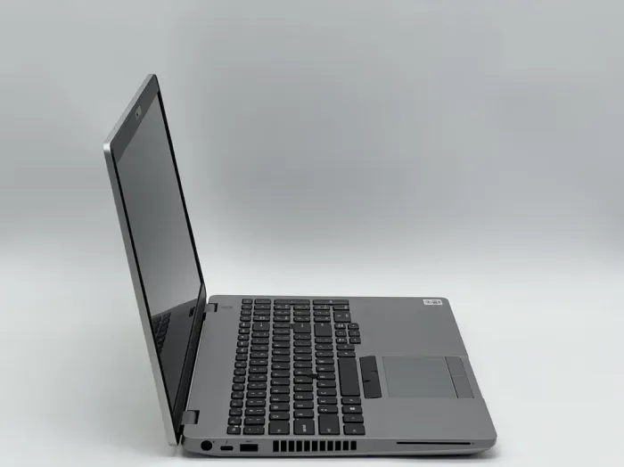 Ультрабук Dell Latitude 5511 / 15.6" (1920x1080) IPS / Intel Core i5-10400H (4 (8) ядра по 2.6 - 4.6 GHz) / 16 GB DDR4 / 400 GB SSD / Intel UHD Graphics / WebCam б/в - зображення 3