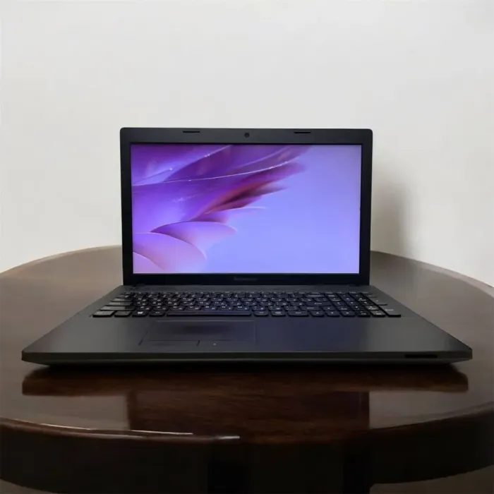 Ноутбук Lenovo G500 / 15.6" (1366x768) TN / Intel Celeron 1005M (2 ядра по 1.9 GHz) / 8 GB DDR3 / 128 GB SSD / Intel HD Graphics / WebCam б/в - зображення 2