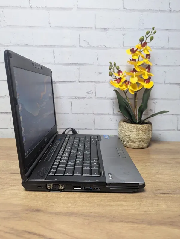 Ноутбук Б-клас Fujitsu LifeBook S782 / 14" (1366x768) TN / Intel Core i7-3520M (2 (4) ядра по 2.9 - 3.6 GHz) / 8 GB DDR3 / 128 GB SSD / Intel HD Graphics 4000 / WebCam / Без АКБ б/в - зображення 6