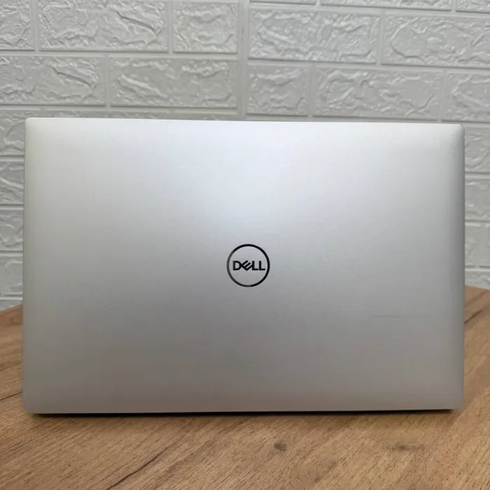 Мобільна робоча станція Dell Precision 5530 / 15.6" (3840x2160) IPS Touch / Intel Xeon E-2176M (6 (12) ядер по 2.7 - 4.4 GHz) / 16 GB DDR4 / 256 GB SSD / nVidia Quadro P1000, 4 GB GDDR5, 128-bit / WebCam б/в - зображення 3