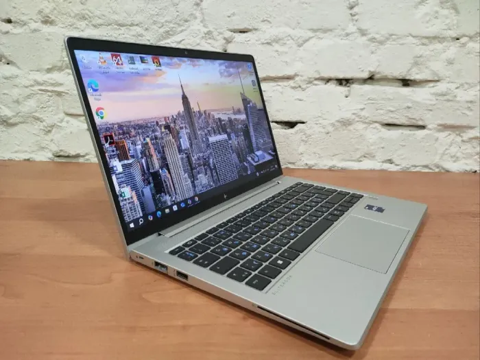 Ультрабук HP EliteBook 640 G9 / 14" (1920x1080) IPS / Intel Core i5-1245U (10 (12) ядер по 3.3 - 4.4 GHz) / 16 GB DDR4 / 480 GB SSD / Intel Iris Xe Graphics / WebCam б/в - зображення 3