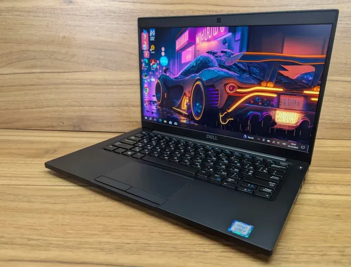 Ноутбук-трансформер Dell Latitude 7390 / 13.3" (1920x1080) IPS Touch / Intel Core i5-8350U (4 (8) ядра по 1.7 - 3.6 GHz) / 16 GB DDR4 / 512 GB SSD / Intel UHD Graphics 620 / WebCam / Windows 10 б/в - зображення 5