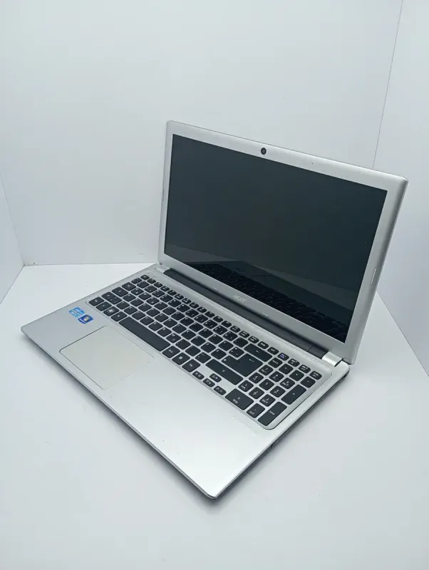 Ноутбук Acer V5-571 / 15.6" (1366x768) TN / Intel Core i3-6006U (2(4) ядра по 2.0 GHz) / 6 GB DDR3 / 500 GB HDD / Intel HD Graphics 520 / WebCam б/в - зображення 6