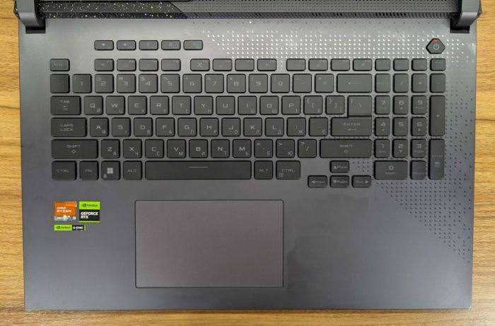 Ігровий ноутбук Asus ROG Strix G713PI / 17.3" (2560x1440) IPS / AMD Ryzen 9 7945HX (16 (32) ядер по 2.5 - 5.4 GHz) / 32 GB DDR5 / 1000 GB SSD / nVidia GeForce RTX 4070, 8 GB GDDR6, 128-bit / WebCam / Windows 11 б/в - зображення 3