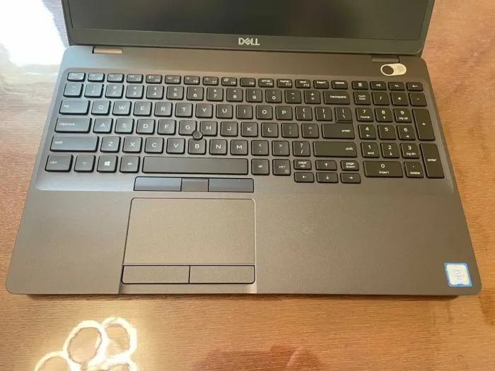 Ультрабук Dell Latitude 5501 / 15.6" (1920x1080) IPS / Intel Core i7-9850H (6 (12) ядер по 2.6 - 4.6 GHz) / 16 GB DDR4 / 512 GB SSD / Intel UHD Graphics 630 / WebCam б/в - изображение 4