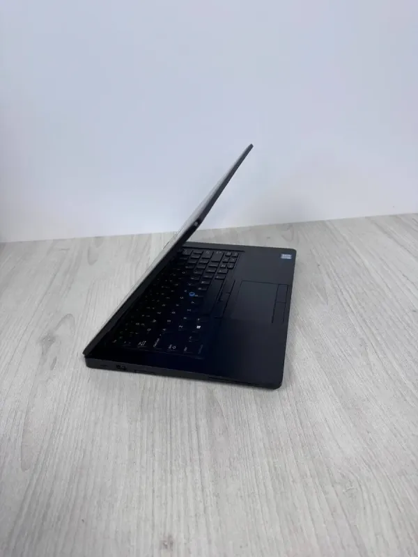 Ультрабук Б-клас Dell Latitude 5480 / 14" (1920x1080) IPS / Intel Core i7-7600U (2 (4) ядра по 2.8 - 3.9 GHz) / 8 GB DDR4 / 128 GB SSD M.2 / Intel HD Graphics 620 / WebCam б/в - зображення 6